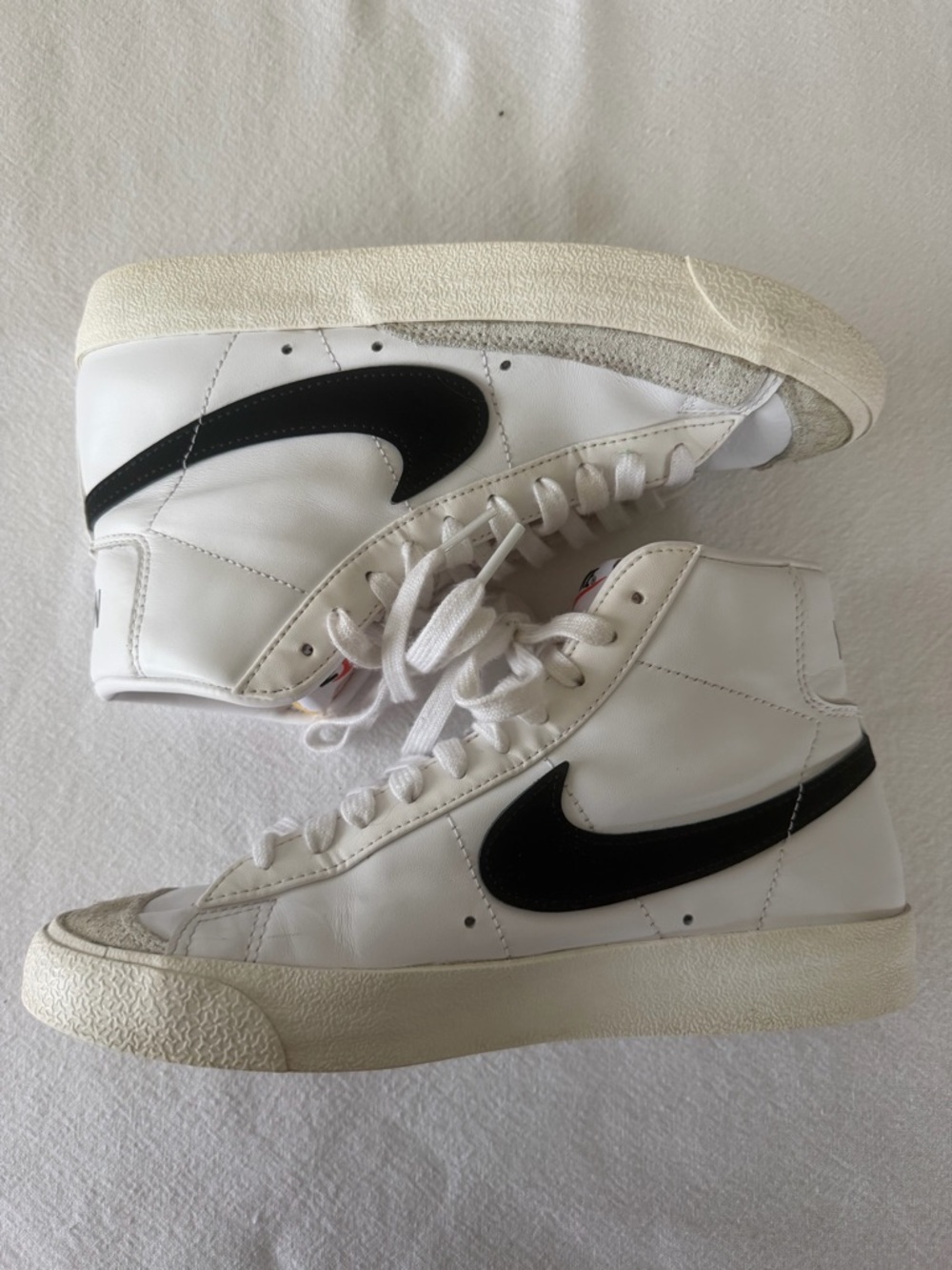 Women’s Nike Blazer 7.5 - Picture 2 of 9